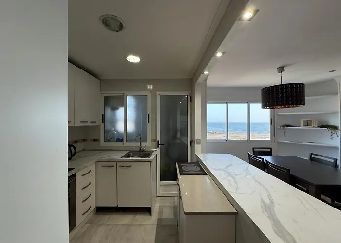 Formidable Seaview *