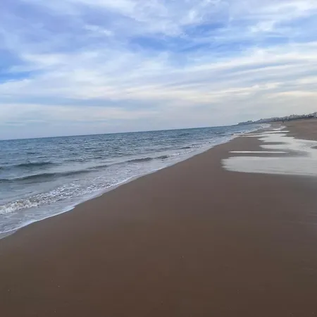 Formidable Seaview 아파트